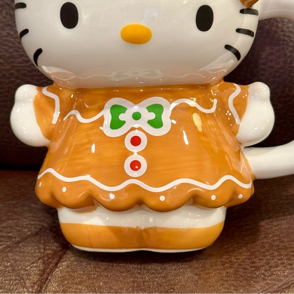 Hello Kitty in Gingerbread Dress 20oz Ceramic Christmas Mug - Picture 3 of 13